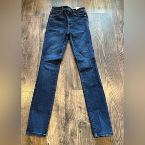 GUC Abercrombie Women's Super Skinny High Rise Dark Wash Stretch Jean Size: 0/25